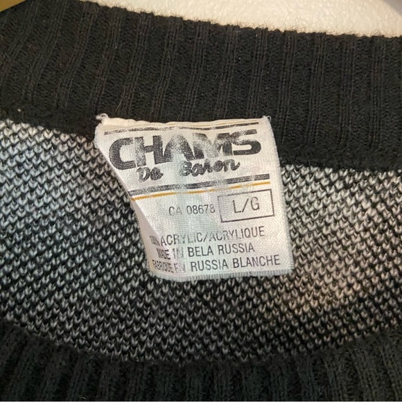 Vintage Chaps Black and Gray Crewneck Sweater with Geometric Pattern - Picture 2 of 4